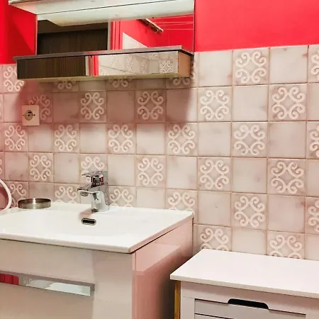 T1 Bis à Aix-les-bains, Piscine, Tennis Et Parking - Fr-1-555-76 Aix-les-Bains