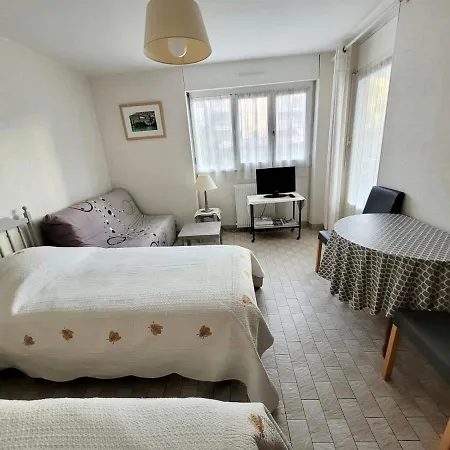 Apartment T1 Bis En Avec Parking A - Fr-1-555-76 Aix-les-Bains