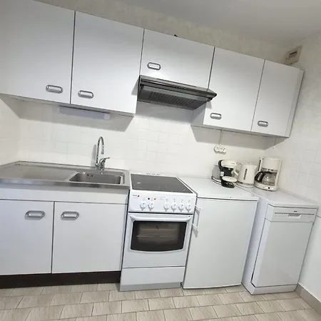 T1 Bis En Avec Parking A - Fr-1-555-76