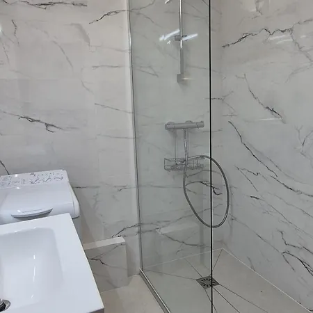 T1 Bis En Avec Parking A - Fr-1-555-76 アパート *